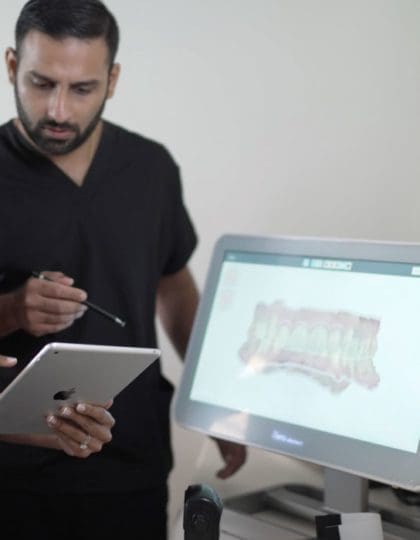 Why Choose a Face Teeth Smile Invisalign Teeth Straightening Package?